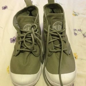 Palladium deputies boots/sneakers